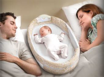 Snuggle Nest Surround är babyns egna näste