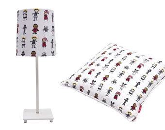 Lundmyrs Cuties på lampor och lakan